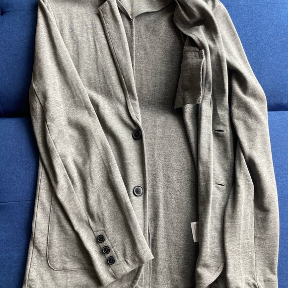 Blazer - Picture 2 of 5